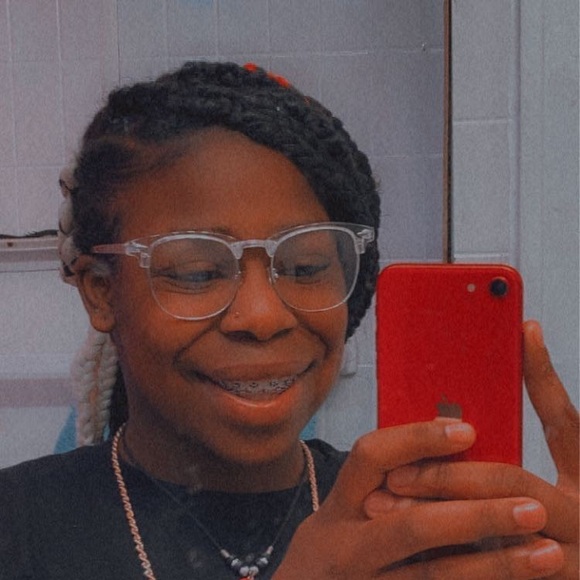 Meet your Posher, Harmony - Picture 1 of 1